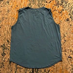 Lululemon muscle tank
